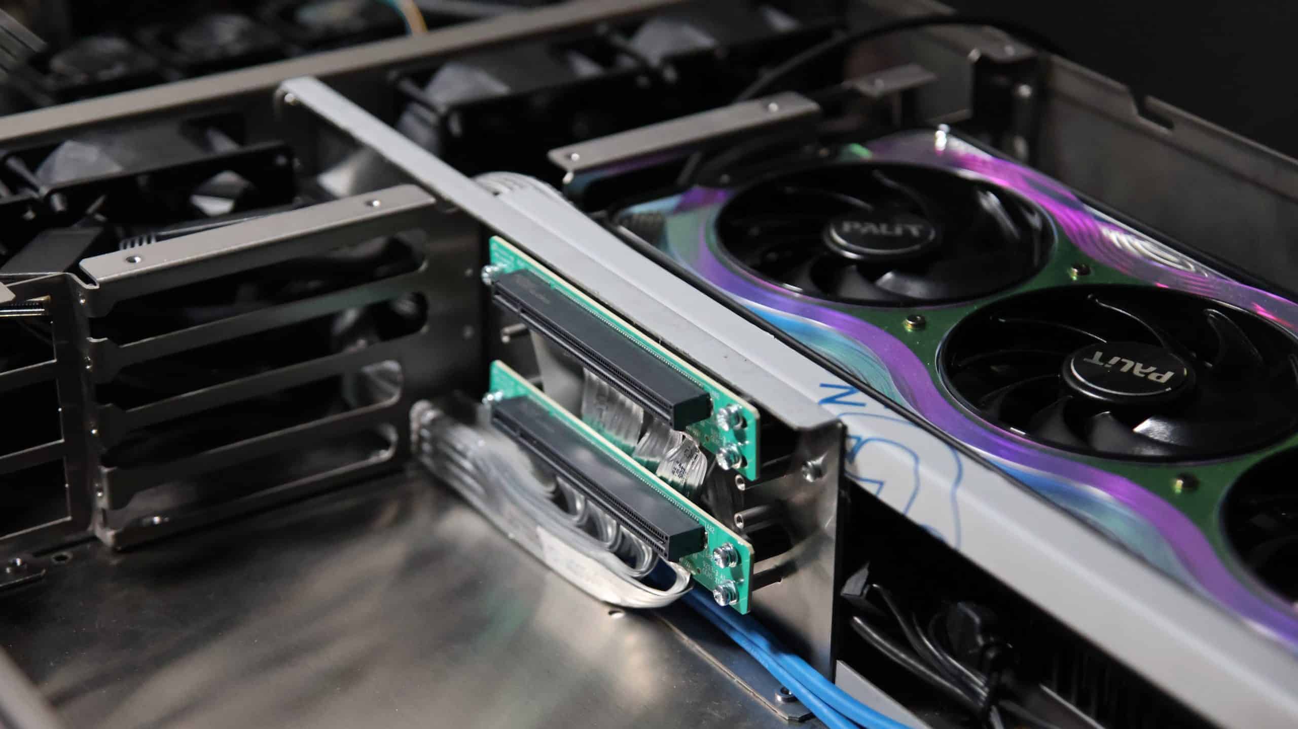 4x Dual Width PCIe 2U